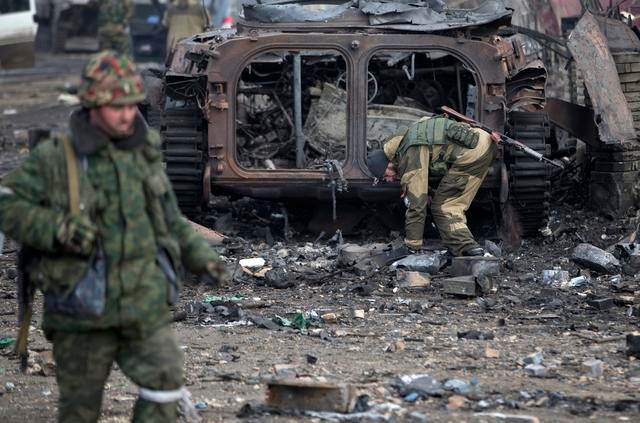 Trên thực tế vừa qua, đơn vị chiến đấu cao nhất của Quân đội Ukraine là cấp trung đội; họ thiếu các hành động hợp đồng chiến đấu và hỗ trợ lẫn nhau; kết quả là khi họ đụng phải Quân đội Nga, là bị tiêu diệt.