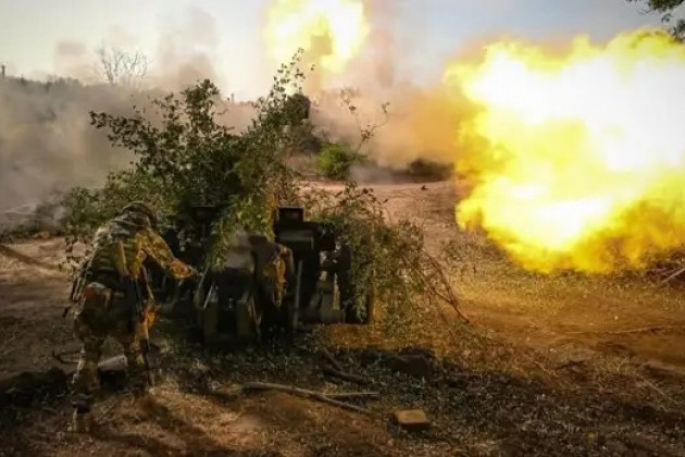 Ông Kimakovsky cũng nhấn mạnh: "Trên thực tế, những gì đang diễn ra tại Chasov Yar không phải là cuộc đọ sức pháo binh, bởi vì pháo binh và không quân của chúng ta có lợi thế hoàn toàn áp đảo".