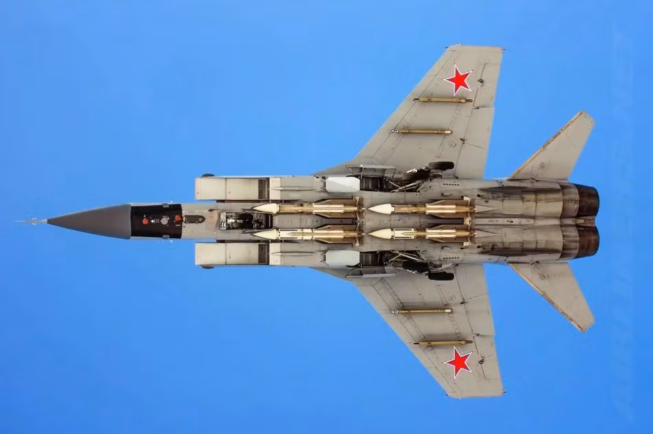 May bay danh chan Su-27 thua thiet gi so voi MiG-31 Foxhound?-Hinh-7