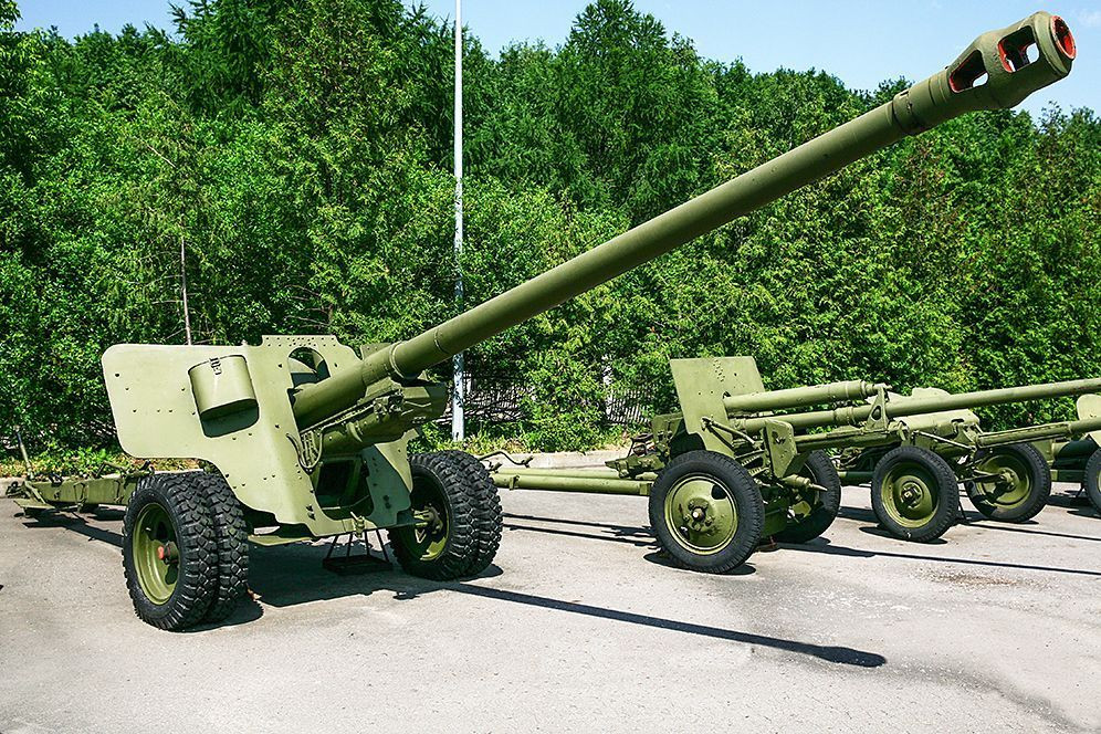 Kết quả là trong suốt Thế chiến thứ hai, Quân đội Liên Xô đã sử dụng loại pháo đặc biệt này trong các trung đoàn pháo binh hạng nhẹ của tập đoàn quân xe tăng, với biên chế 20 khẩu BS-3 kết hợp với 48 khẩu 76,2mm ZiS-3, như một phần của pháo chống tăng trong quân đoàn.