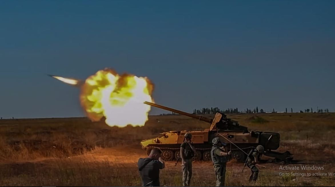 Một sự “sáng tạo” đặc biệt không kém đã xuất hiện vào tháng 8/2023 là Quân đội Ukraine đã chế tạo một phương tiện có cả khả năng cơ động và chiến đấu từ xe vận tải bánh xích đa năng MT-LB và pháo chống tăng D-44, một động thái thể hiện sự “vượt khó” trong những hoàn cảnh đầy thách thức như hiện nay.