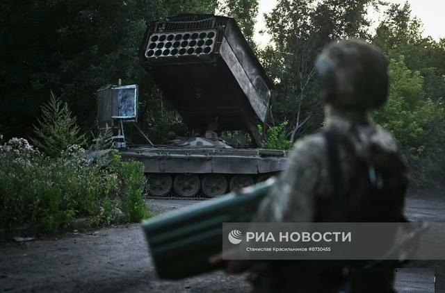 Các hoạt động tấn công bằng hỏa lực của Nga vào Konstantinovka không chỉ cho thấy tầm quan trọng của thành phố này đối với Quân đội Nga, mà còn phản ánh vị thế vững chắc của họ trên chiến trường; khác hẳn với thông tin của truyền thông phương Tây, đó là Quân đội Nga đang lún sâu vào khủng hoảng.