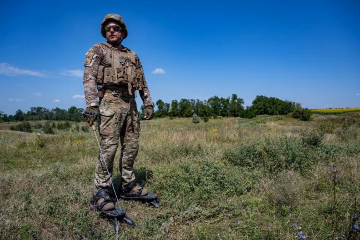 Các bãi mìn của Quân đội Nga khác hoàn toàn với các những quả mìn “đơn lẻ” mà Quân đội Mỹ hay Anh gặp phải khi họ chiến đấu ở chiến trường Iraq hay Afghanistan, có thể dễ dàng vô hiệu hóa. Tuy nhiên đó cũng là mối đe dọa lớn nhất với lính hành quân. 