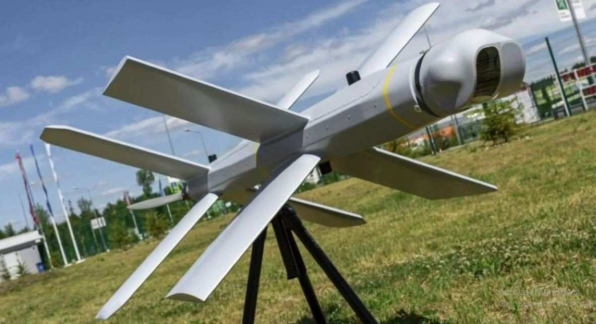 Theo quan sát, giữa UAV tự sát Lancet và Scalpel trong thiết kế có những điểm tương đồng nổi bật, đó là đôi cánh hình chữ thập ở giữa và đuôi UAV. Nhưng điều này khiến chúng ta đặt câu hỏi, tại sao văn phòng thiết kế Vostok lại chọn sao chép thiết kế của Lancet? 
