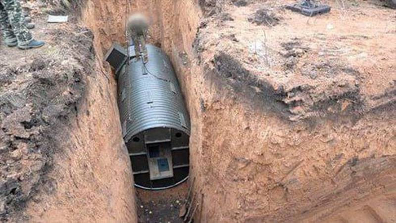 Còn hiện tại, Quân đội Ukraine đã triển khai các hoạt động xây dựng theo dọc đường chiến tuyến với Nga, trong khu vực Quân khu phía Bắc và trên các khu vực biên giới với Nga và Belarus, các hầm ngầm kiên cố dưới lòng đất. Đây là hạt nhân trong tuyến phòng thủ của Ukraine. 