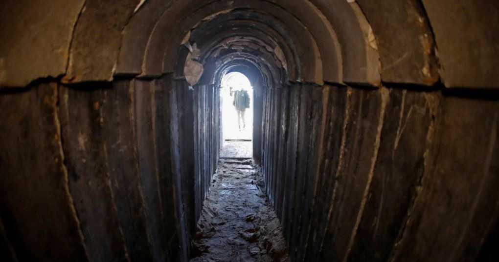 Ngoài ra, những công trình ngầm phức hợp này sẽ được trang bị hệ thống thông tin liên lạc và nguồn điện tự động; sẽ có nguồn cung cấp thực phẩm, nước và nhiên liệu, cũng như một số biện pháp bảo vệ khỏi ảnh hưởng điện từ và các thiết bị trinh sát khác nhau.