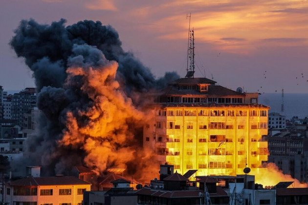 Tờ Reporter của Nga cho biết, quân đội Israel đã đưa ra quyết định “thà một lần đau rồi thôi” tại một số địa điểm ở thành phố Sderot, nơi trước đây do lực lượng vũ trang Hamas của Palestine kiểm soát; trong số những mục tiêu như vậy có đồn cảnh sát. Có thông tin cho rằng, khu vực mà các thành viên Hamas đã rào chắn, sẽ bị phá hủy đầu tiên.