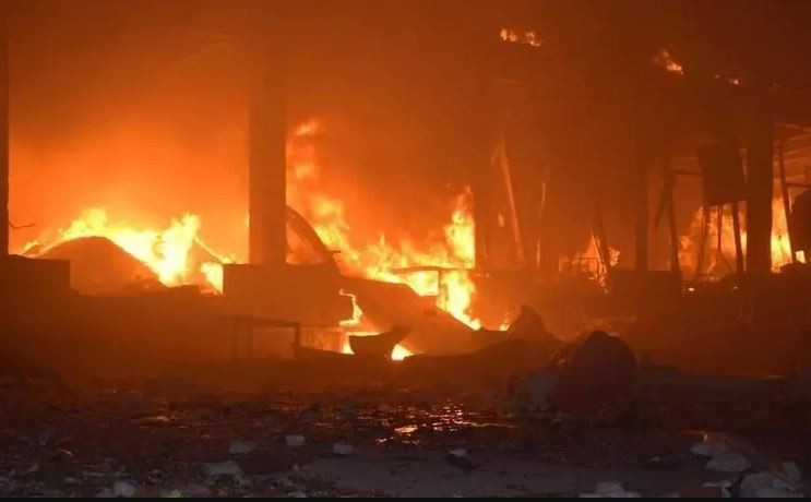 Trong thông điệp do Bộ Nội vụ Ukraine đưa ra, tên của một số người nước ngoài thiệt mạng trong vụ đánh bom đã được công bố: Klaus Fischer (Đức), Jurgen Schmidt (Đức), Kevin Miller (Mỹ), Philippe Leblanc (Pháp), Stefan Dragomirescu (Romania) nhưng chức vụ và tổ chức mà họ nắm giữ không được tiết lộ.