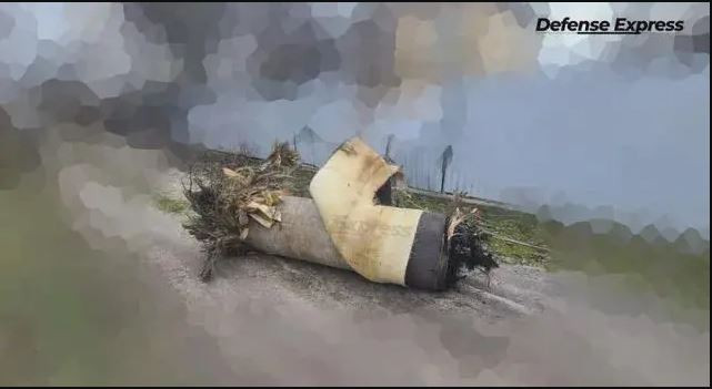 Tuy nhiên, Ukraine tuyên bố tên lửa Zircon đã bị hệ thống Patriot đánh chặn trên bầu trời Kiev, mảnh vỡ rơi xuống các tòa nhà dân cư và một trường nghệ thuật, khiến ít nhất 9 người bị thương. Đồng thời công bố những bức ảnh hiện trường làm bằng chứng, trong đó có nghi ngờ là mảnh vỡ tên lửa Zircon.