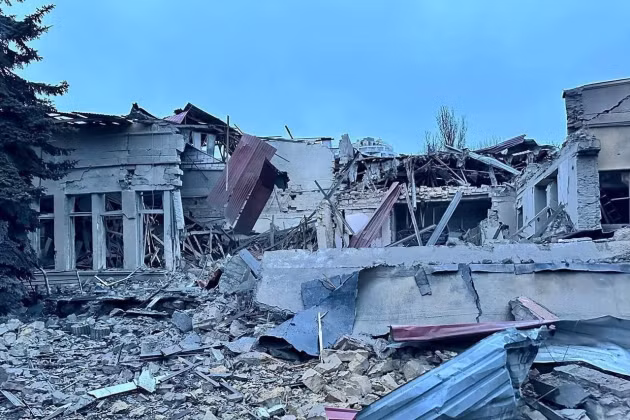 Các hệ thống phòng không tiên tiến nhất của Ukraine, bao gồm cả Patriot và Aster đã không thể đánh chặn. Một trong những tên lửa siêu thanh đã được bắn trúng vào tòa nhà của Cơ quan An ninh Ukraine (SBU) ở trung tâm thành phố Kiev; tên lửa còn lại được bắn vào sân bay Kiev. 