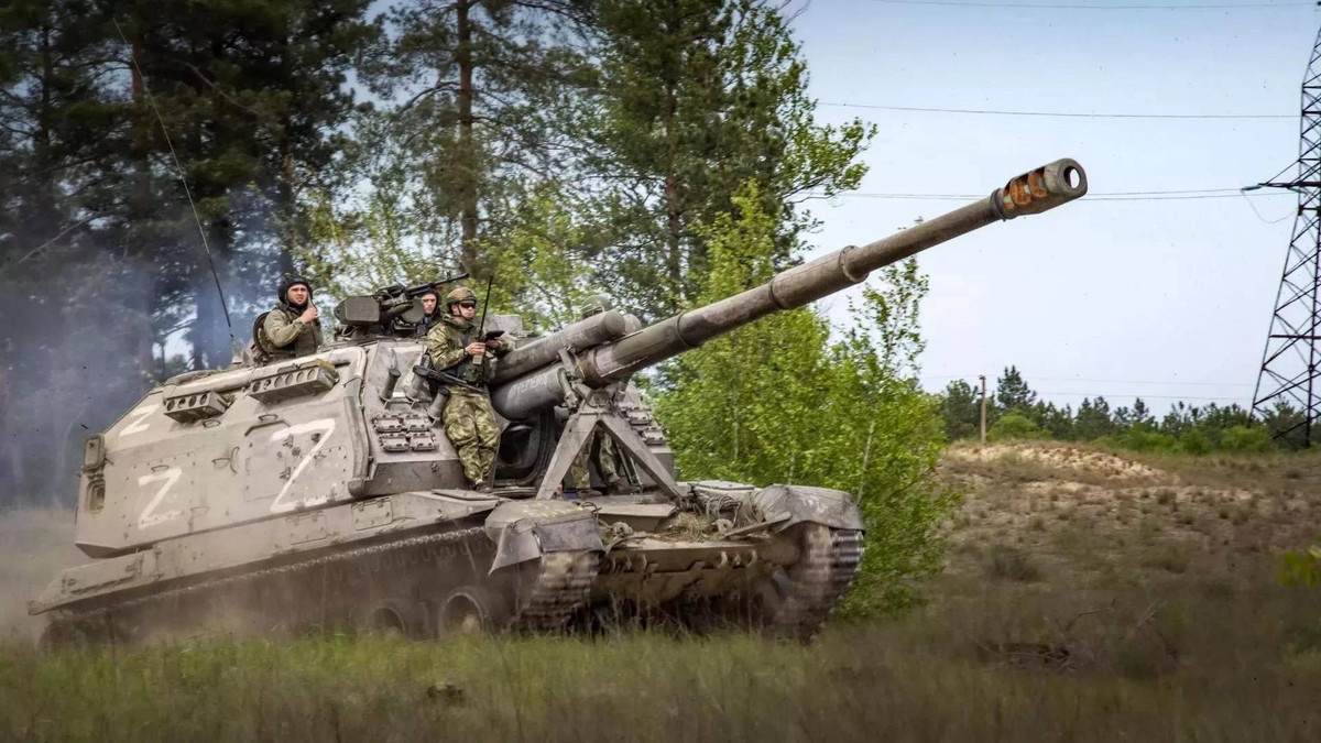 Đây rõ ràng là sự vận dụng linh hoạt chiến thuật trong trận Stalingrad của Quân đội Nga. Trong cuộc tấn công kéo dài ba tháng qua, hơn chục lữ đoàn của quân đội Ukraine, đã nỗ lực tìm ra những mắt xích yếu kém trong tuyến phòng ngự của quân đội Nga, nhưng họ không hề biết rằng, những “điểm yếu” của quân đội Nga, có thể là những “cái bẫy” do quân đội Nga tạo ra. 