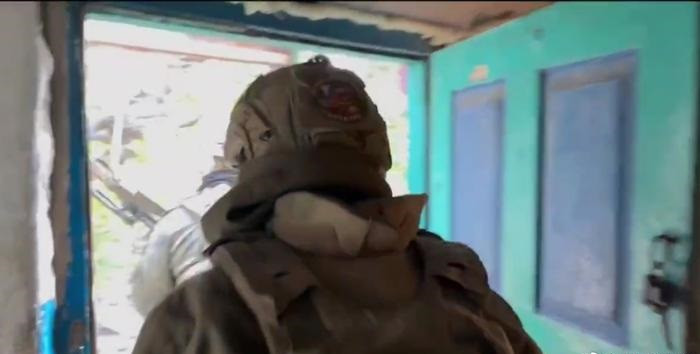 Quân đội Ukraine đang nỗ lực hết sức để cố gắng ít nhất chiếm lại được thứ gì đó, nhưng hỏa lực pháo binh của chúng tôi chính xác và hiệu quả hơn của họ. Dưới sự tấn công của chúng tôi, cuộc tấn công của quân đội Ukraine hiện đã suy yếu.