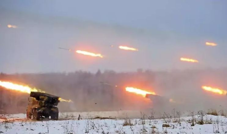 Những lực lượng tác chiến đặc biệt của lính đánh thuê Wagner và quân dù Nga do tập trung quân số, vũ khí vượt trội và đạt được tiến bộ vượt bậc trong việc thực hiện các cuộc "tấn công xuyên tường" đa kênh, đa hướng và tập trung.