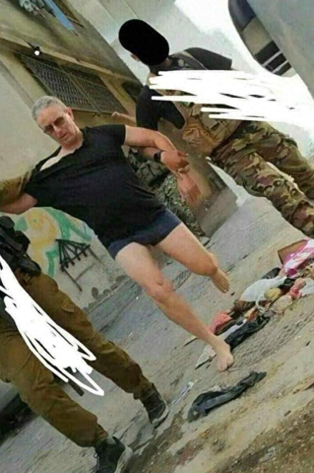 Hamas còn tuyên bố chỉ riêng họ đã bắt được 35 binh sĩ Israel. Hiện tại, Hamas đã đăng tải một số lượng lớn hình ảnh các binh sĩ Lực lượng Phòng vệ Israel bị giết và bị bắt lên mạng. Có vẻ như Lực lượng Phòng vệ Israel lần này quả thực đã bị bất ngờ và tổn thất nặng nề. 