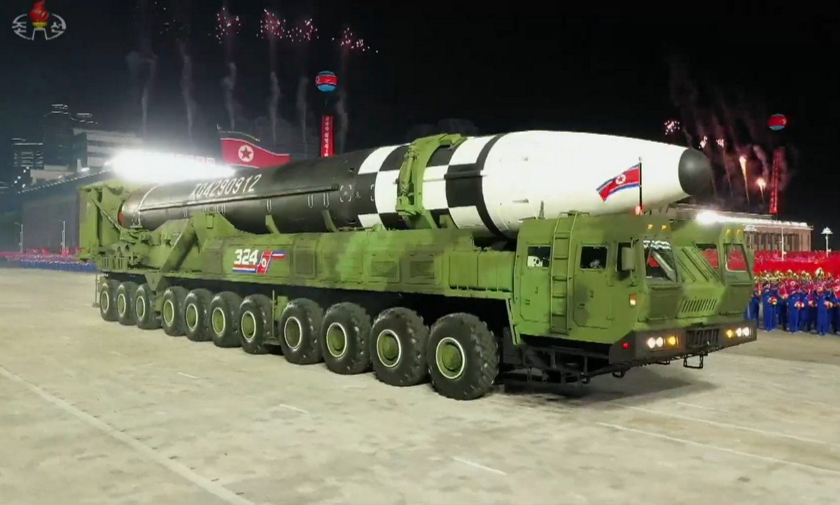 Lĩnh vực quốc phòng của Triều Tiên từ lâu đã là một trong những lĩnh vực tự chủ nhất trên thế giới, nhất là với một quốc gia có quy mô diện tích và dân số tương đối nhỏ như Triều Tiên; họ đã sản xuất được nhiều loại vũ khí, từ tên lửa đạn đạo, tàu ngầm cho đến xe tăng chiến đấu chủ lực.