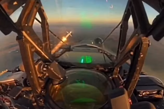 Điều này có nghĩa là số MiG-29 này có thể trang bị vũ khí theo tiêu chuẩn NATO và có thể liên lạc với máy bay cảnh báo sớm của NATO trong thời gian thực. Theo một số thông tin, sở dĩ máy bay chiến đấu Ukraine có thể lắp tên lửa chống bức xạ của Mỹ, là do sử dụng máy bay chiến đấu MiG-29 do Ba Lan cải tiến và nâng cấp. 