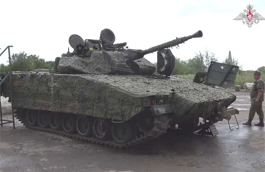 Một thông tin gợi ý về một nguyên nhân “chậm chễ” đã xuất hiện. Các nguồn tin của Nga cho biết, các kỹ sư đang “tinh chỉnh” 2S38 và đạn của nó, có thể chịu ảnh hưởng từ những kỹ thuật và công nghệ, thu được từ một xe chiến đấu bộ binh CV9040C của Thụy Điển, trước đó viện trợ cho Ukraine, đã bị Nga thu giữ. Nếu đúng như vậy, điều này có thể chỉ ra rằng, các kỹ sư Nga đang sửa đổi vũ khí của mình, dựa trên kinh nghiệm trên chiến trường. 