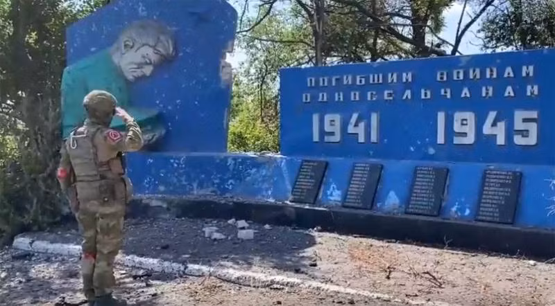 Lysychansk that thu, quan Nga truy kich toi tan Seversk-Hinh-3