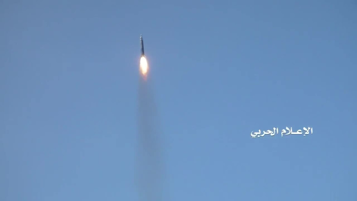 Ông Yahya, phát ngôn viên của lực lượng vũ trang Houthi ở Yemen, thông báo rằng họ đang phóng tên lửa đạn đạo và UAV cảm tử tầm xa, để tấn công nhiều mục tiêu nằm trong lãnh thổ Israel và sẽ có nhiều cuộc tấn công hơn nữa trong tương lai.