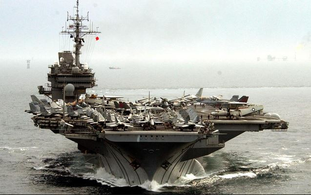 Là tàu sân bay của kỷ nguyên máy bay chiến đấu phản lực, lớp Kitty Hawk cũng đã bước vào kỷ nguyên tên lửa về mặt vũ khí tự vệ. Theo thiết kế ban đầu, tàu đầu tiên lớp Kitty Hawk, tàu thứ hai Constellation và tàu sân bay chạy bằng năng lượng hạt nhân Enterprise (lớp Enterprise, CVN65) sẽ được trang bị 4 bộ bệ phóng MK10 cho tên lửa Beagle, 