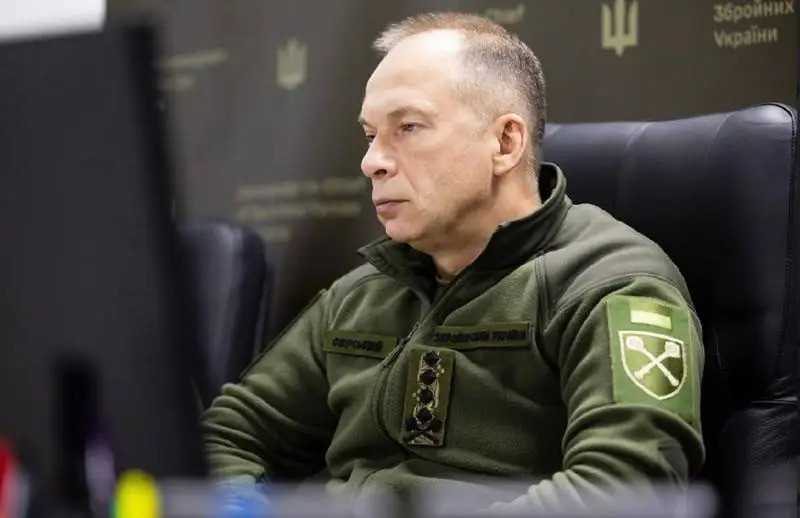 Ukraine hiện đang nhận được ít viện trợ quân sự hơn nhiều so với trước đây. Nguồn cung cấp chính đến từ châu Âu và Mỹ đã giảm đáng kể. Điều này được chính Tổng tư lệnh Lực lượng vũ trang Ukraine, tướng Oleksandr Syrsky thừa nhận.