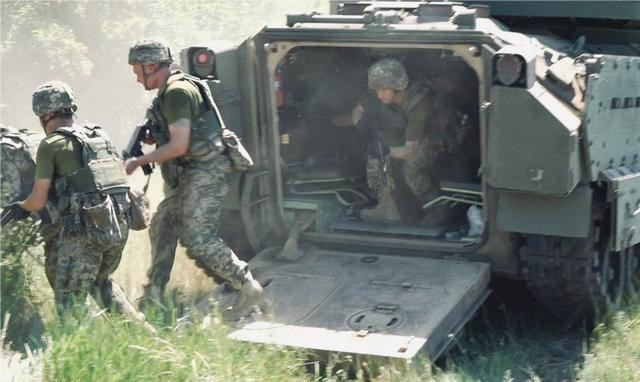 Do xe chiến đấu bộ binh Bradley có khả năng cơ động cao, nên có vẻ như quân Nga vẫn chưa đánh bại được chiến thuật trên của quân Ukraine ở hướng này. Tất nhiên, điều này cũng liên quan đến trang bị của Tiểu đoàn Scala và tần suất sử dụng xe chiến đấu bộ binh; dù một tiểu đoàn độc lập, được trang bị cả xe thiết giáp bánh lốp và bánh xích là thuộc “hàng hiếm” của Quân đội Ukraine. 