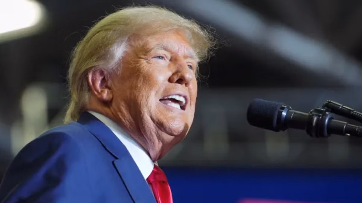 Có vẻ như kết quả cụ thể của ông Trump, rõ ràng được người Mỹ chấp nhận, nhưng quá trình này chắc chắn gây đau đớn cho Ukraine. Cho nên bây giờ ông chỉ nói về những kết quả khiến người Mỹ hài lòng, và một khái niệm mà người Mỹ bình thường có thể chấp nhận, đó là Mỹ có thể “buông” Ukraine, mà theo ông Trump, đó là “gánh nặng từ thời lịch sử Chiến tranh Lạnh”. 