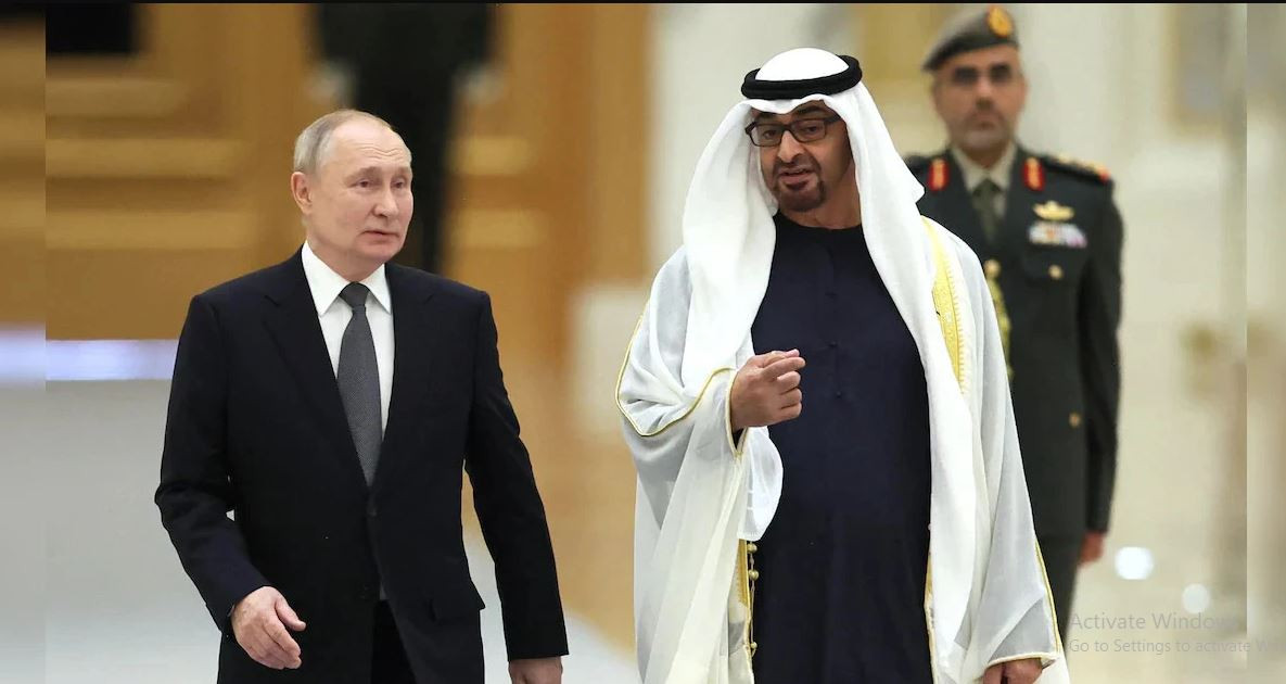 Bạn đừng xem thường Saudi Arabia, với tư cách là quốc gia “nặng ký” ở Trung Đông, luôn là đối tượng cạnh tranh giữa Nga và Ukraine. Sau khi Tổng thống Putin thăm Saudi Arabia vào tháng 12/2023, Tổng thống Zelensky cũng có chuyến thăm khẩn cấp tới Saudi Arabia vào tháng 2/2024. Hiện nỗ lực của Ukraine nhằm giành “thiện cảm” trước Saudi Arabia không có hiệu quả.