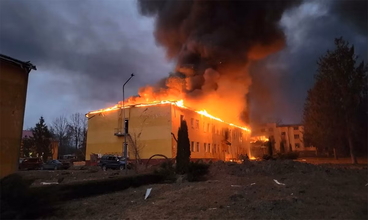 Tổng thống Mỹ Joe Biden đã nói về những khác biệt chưa được giải quyết với Ấn Độ, quốc gia cho đến nay vẫn tránh bỏ phiếu chống lại Nga, hoặc chỉ trích Tổng thống Nga Putin đã ra lệnh hành động quân sự chống lại Ukraine.