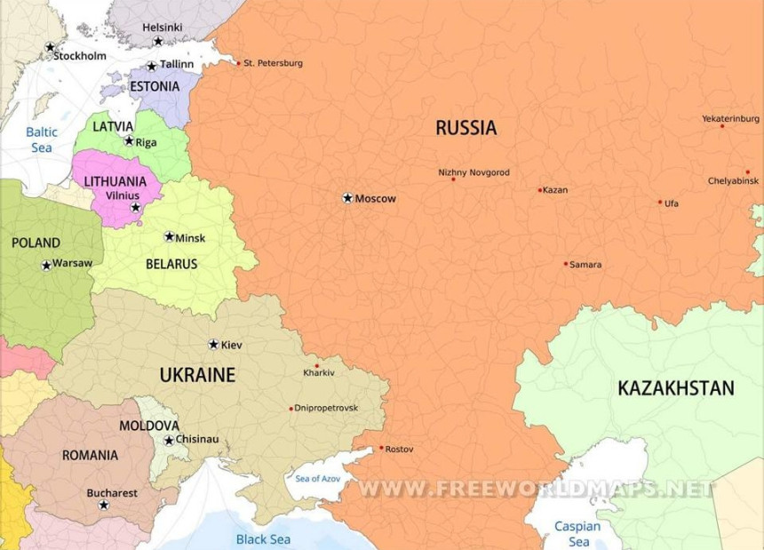 Khi NATO mở rộng sau khi Liên Xô sụp đổ, một số cường quốc phương Tây tài trợ cho 90% Liên minh, đã đưa ra cam kết phòng thủ chung cho hàng chục quốc gia Đông Âu, chi tiêu thiếu ngân sách quân sự, nhưng muốn dựa vào chiếc ô NATO để đảm bảo an ninh.