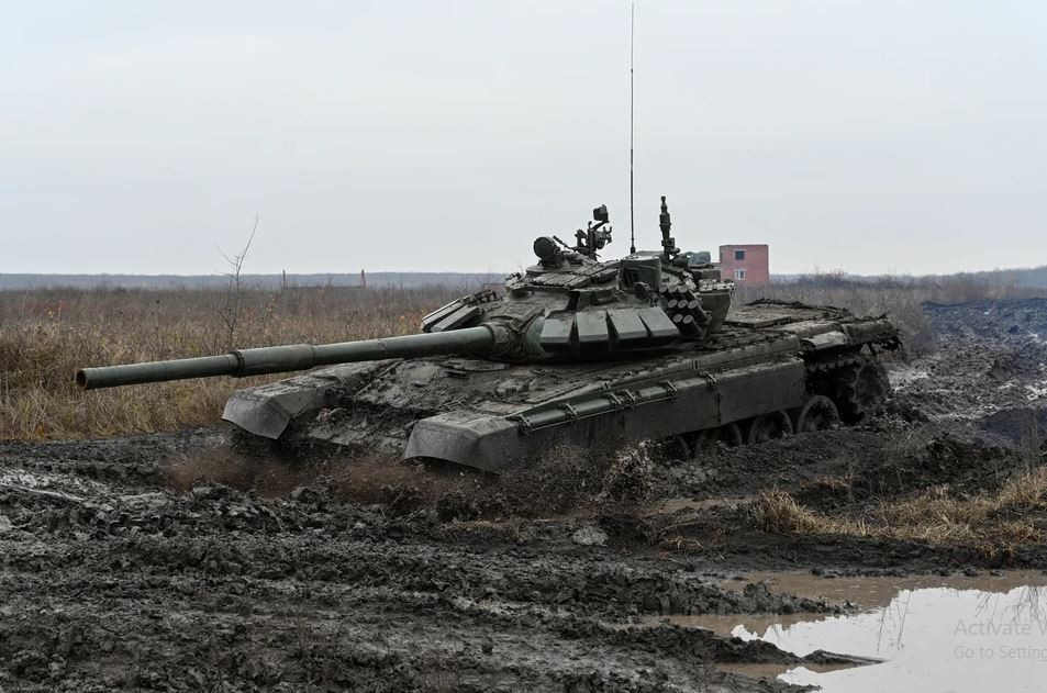 Như đã đưa tin trước đó, Quân đội Nga đã tiến vào Velikaya Novoselka và hai bên đang chiến đấu ác liệt; hỏa lực của Nga liên tiếp phá hủy các khu vực kiên cố, đồng thời cắt đứt nguồn tiếp tế của quân Ukraine đồn trú. Quân Ukraine đang quyết tâm giữ vững trận địa bằng cách chuyển quân dự bị từ các hướng và khu vực khác.