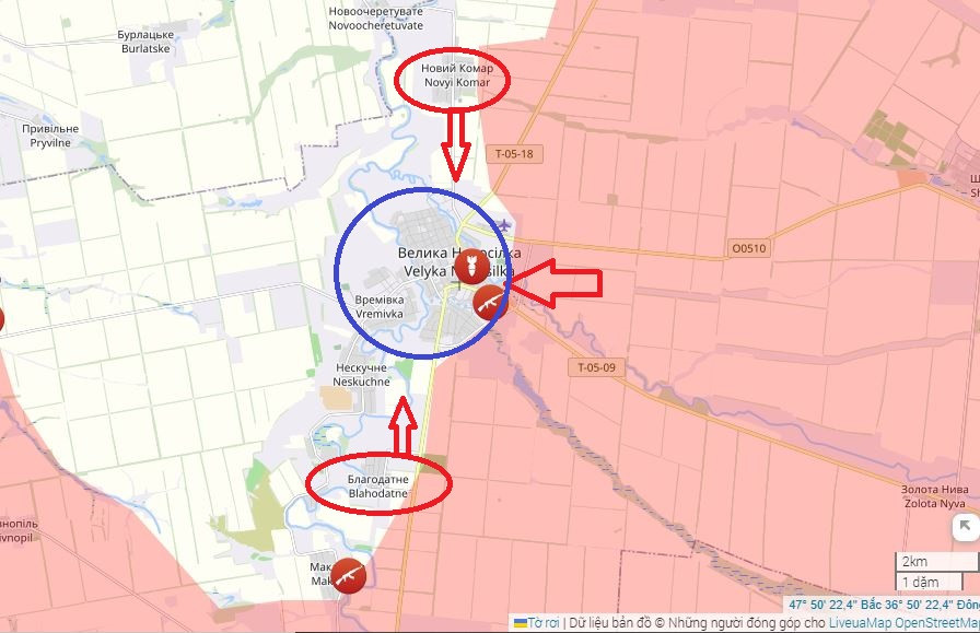 Hiện quân Nga đã thực hiện đòn tấn công đồng thời từ ba phía vào Velyka Novosyolka; ở phía nam, quân Nga tấn công làng Storozhevoye, Neskuchnoye và Vremevka. Ở phía đông, quân Nga trực tiếp tấn công vào Velyka Novosyolka. Ở hướng bắc, quân Nga chiếm làng Novy Komar.