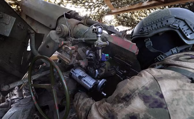 Kể từ tháng 4 vừa qua, Quân đội Nga đã mở lại cuộc tấn công trong khu vực và liên tiếp chiếm được hai ngôi làng quan trọng là Kislevka và Kotlyarivka. Sau đó, Quân đội Nga vượt qua đường cao tốc P-07 và chiếm được khu vực Ivka ở phía tây, qua đó cải thiện đáng kể thế trận của Quân đội Nga theo hướng này, tạo điều kiện thuận lợi cho quân Nga bao vây quân Kupyansk trong bước tiếp theo.