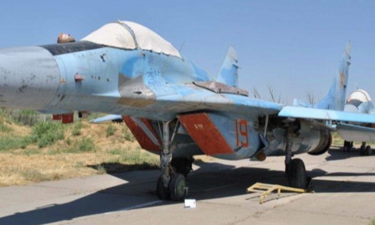 Tờ Washington Post dẫn thông tin từ hãng truyền thông Insider UA của Ukraine cho biết, 81 máy bay chiến đấu của Kazakhstan mà Mỹ mua không chỉ cũ, không thể sử dụng được, mà việc hiện đại hóa chúng cũng không thực tế về mặt kinh tế.