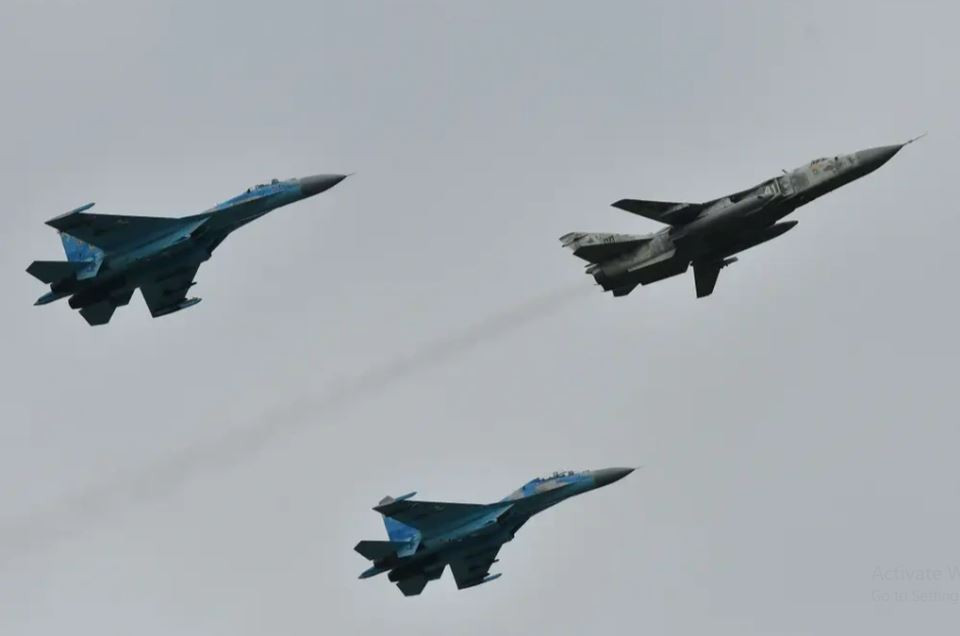 Kể từ khi xung đột Nga-Ukraine bùng nổ, tổng viện trợ quân sự của Mỹ cho Ukraine đã vượt quá một trăm tỷ USD. Tổng số 81 máy bay chiến đấu cũ được mua lần này chưa đến 2 triệu USD, thì số tiền này gần như không đáng kể.