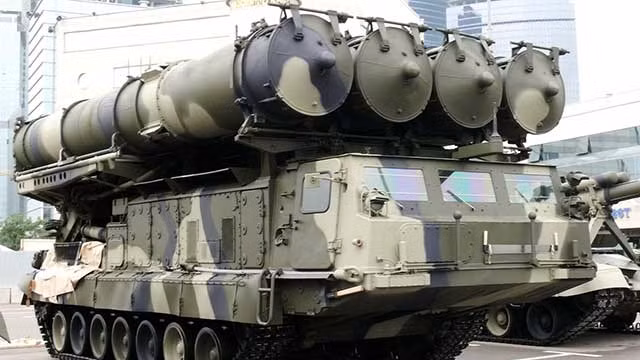 Nga se tung may bay tang hinh Su-57 de san lung F-16 cua Ukraine-Hinh-3