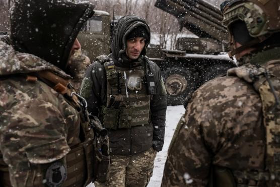 Nếu RFAF kiểm soát hoàn toàn bốn tỉnh phía đông Ukraine và củng cố mặt trận Kursk, lãnh thổ Ukraine có thể phải đối mặt với sự chia cắt vĩnh viễn, hình thành nên một mô hình méo mó "tài nguyên thuộc về Mỹ, đất đai thuộc về Nga, nợ nần thuộc về châu Âu; đổ nát và chia cắt thuộc về Ukraine". 