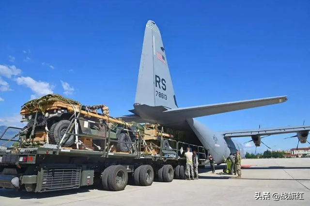 Từ tháng 2 đến nay, Mỹ đã vận chuyển 90.000 tấn vũ khí và đạn dược các loại tới Ukraine. Theo thông tin của "Izvestia", ngay cả khi quân đội Ukraine chỉ có 70-90 khẩu pháo tham gia chiến đấu hàng ngày, thì một khẩu pháo sẽ tiêu thụ khoảng 100 viên đạn mỗi ngày.