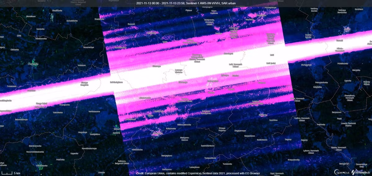 Đồng thời, các chuyên gia chú ý đến hướng bức xạ điện từ của radar, đó không phải là lãnh thổ của Donbass hay các khu vực do Kiev kiểm soát, mà chỉ là khu vực biên giới. Điều này có thể cho thấy rằng, Nga có ý định che chắn biên giới của mình khỏi các cuộc tấn công có thể xảy ra từ quân đội Ukraine.