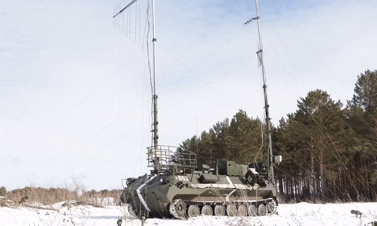 Theo các chuyên gia phương Tây và Quân đội Ukraine, tác chiến điện tử của Nga đã đạt được thành công đặc biệt trong thời gian qua. Trong cuộc phỏng vấn với tờ báo điện tử “The Times of Israil” của Israel, một quan chức tình báo Ukraine gọi mối đe dọa của Nga là “khá nghiêm trọng”, khi nói đến việc chống lại tình báo và liên lạc giữa chỉ huy và quân đội. 