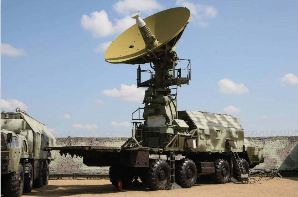 Đặc biệt đáng chú ý là hệ thống tác chiến điện tử 14Ts227 Tobol đã làm gián đoạn quá trình đồng bộ hóa vệ tinh Starlink với các thiết bị đầu cuối mặt đất ở Ukraine. RUSI viết, “20 năm sau, Quân đội Mỹ mới tăng cường khả năng tác chiến điện tử, trong khi Nga dẫn đầu về lĩnh vực này”. 