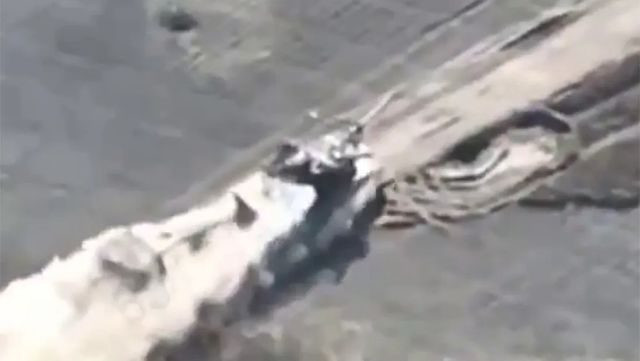 Thiệt hại này không chỉ ảnh hưởng đến khả năng chiến đấu của Quân đội Ukraine, mà còn đặt ra câu hỏi về các kế hoạch chiến lược của NATO, nhà “tài trợ quân sự” chính cho Kiev. Tổn thất này cũng làm phức tạp thêm các nỗ lực bảo đảm của Ukraine, và nhấn mạnh nhu cầu bảo vệ tốt hơn các nguồn lực của họ.