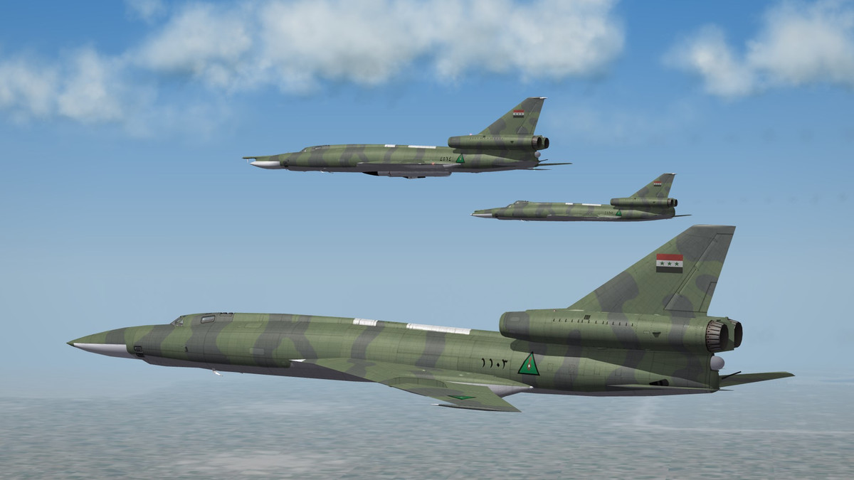 Trong quá khứ, Liên Xô thậm chí còn bán 12 máy bay ném bom siêu thanh Tu-22B/ U cho Iraq, đây là loại máy bay ném bom hạng trung và các máy bay ném bom này cũng đóng vai trò quan trọng trong cuộc chiến tranh Iran – Iraq vào thập niên 1980. 