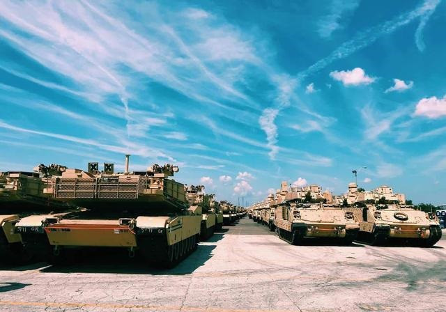 Kể từ khi xung đột Nga-Ukraine bùng nổ, Quân đội Ukraine đã cạn toàn bộ nguồn dự trữ chiến tranh (bao gồm 200.000 quân dự bị chiến lược) với tốc độ cực nhanh, đồng thời cũng cạn tất cả các nguồn cung cấp khác nhau, mà Mỹ, Anh, Đức, Pháp, Ba Lan và các quốc gia thành viên NATO khác đã hỗ trợ. 