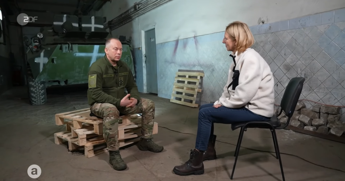 Hãng tin Ukraine Ukrinform ngày 29/3 dẫn lời Tướng Alexander Syrsky, Tổng tư lệnh các Lực lượng Vũ trang Ukraine cho biết: "Tình hình ở tiền tuyến quả thực rất khó khăn, nhưng không thể khác được. Các sĩ quan và binh lính của chúng ta cần phải nỗ lực hết sức trong từng ngày".