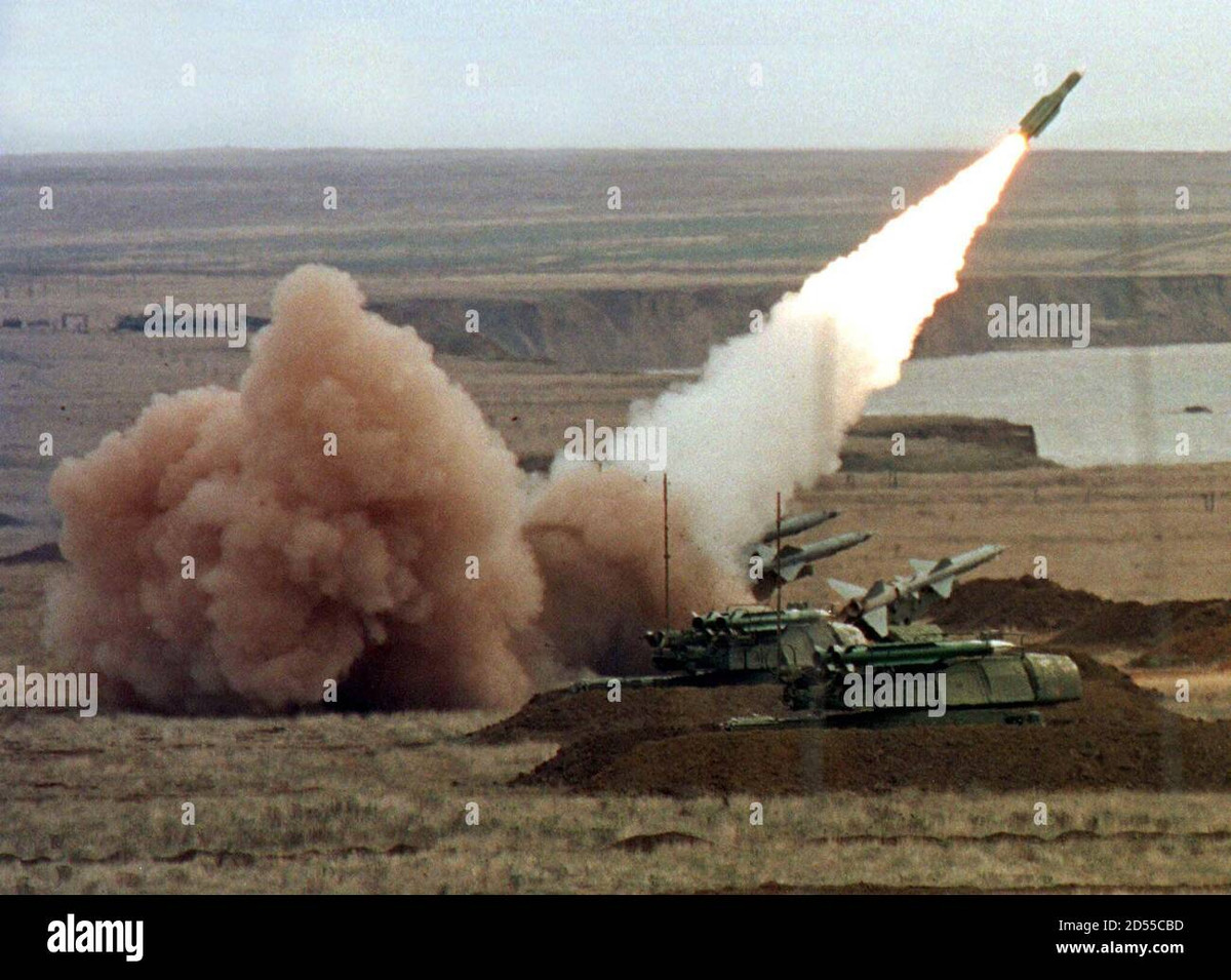 Việc huấn luyện và bắn đạn thật tại dãy núi Yagorlik trong diễn tập Joint Effort 21, sẽ là bài kiểm tra đối với chỉ huy các cấp, những người chịu trách nhiệm hệ thống quản lý và điều khiển tự động, về bảo đảm an ninh không phận quốc gia. 