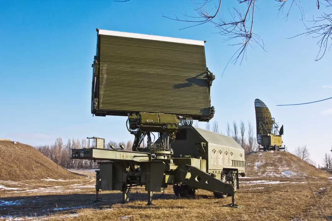 Ngoài ra, lực lượng phòng không của Ukraine huấn luyện đánh chặn không chỉ với máy bay địch, mà cả tên lửa hành trình. Để tăng khả năng xử lý của các kíp chiến đấu, khi không phận Ukraine, sẽ bị bão hòa tối đa với các loại máy bay “địch”, thuộc các loại khác nhau.