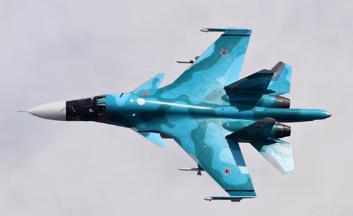 Một chiếc Su-34 có thể mang theo 4 quả bom nhiệt áp ODAB-500 và được trang bị bộ dẫn đường UMPK. Giờ đây, bộ mô-đun UMPC có thể được sử dụng giống như bộ JDAM của Mỹ trên nhiều loại bom của Nga, từ bom phá đến bom nhiệt áp và bom chùm.