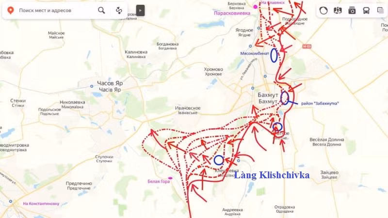 Ví dụ trong cuộc tấn công làng Klishchivka, nằm ở phía nam thành phố Bakhmut, lực lượng lính đánh thuê của Wagner đã "chia thành nhiều phần", chủ yếu là thành lực lượng xung kích nhỏ, để tấn công vào trận địa phòng ngự của quân Ukraine trong làng; đồng thời sử dụng pháo binh bắn phá 22 mục tiêu xung quanh.