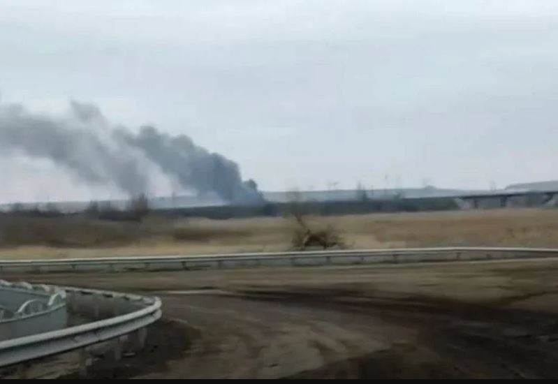 Theo thông tin mới nhất được truyền thông phương Tây đăng tải, một số đơn vị của Quân đội Ukraine đang bắt đầy rời Bakhmut, trước khi vòng vây bị quân Nga khép chặt. Một đoạn phim đã xuất hiện trên mạng Internet đã xác nhận thông tin này và Bakhmut được Quân đội Ukraine công khai gọi là "địa ngục trần gian".